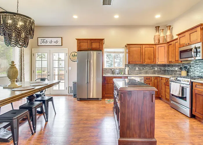 Private Patio + Gazebo: Show Hideaway! *