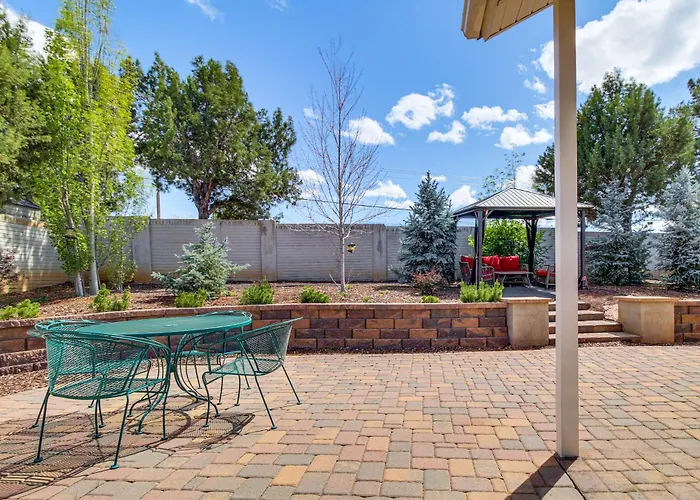Holiday home Private Patio + Gazebo: Show Hideaway! Show Low